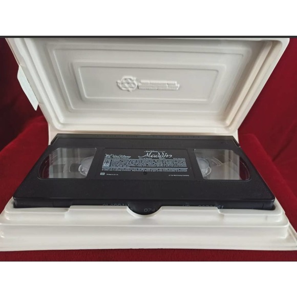 Aladdin Rare Disney's Black Diamond VHS - Picture 7 of 7